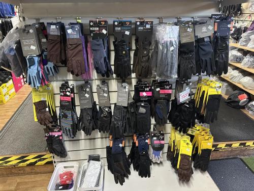 Riding gloves
